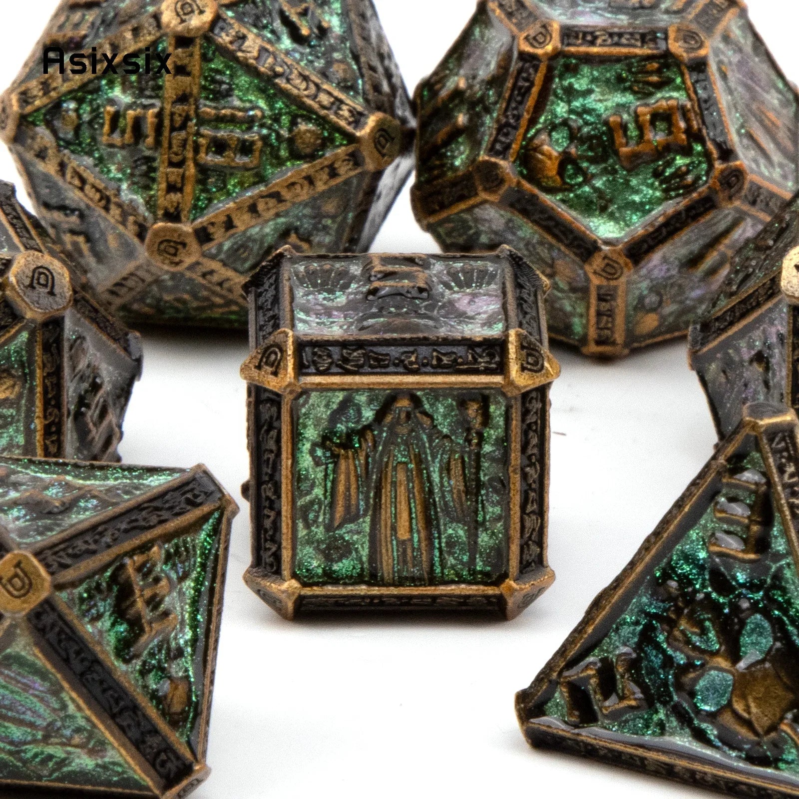 Gilded Fang – Metal 7‑Piece Dice Set