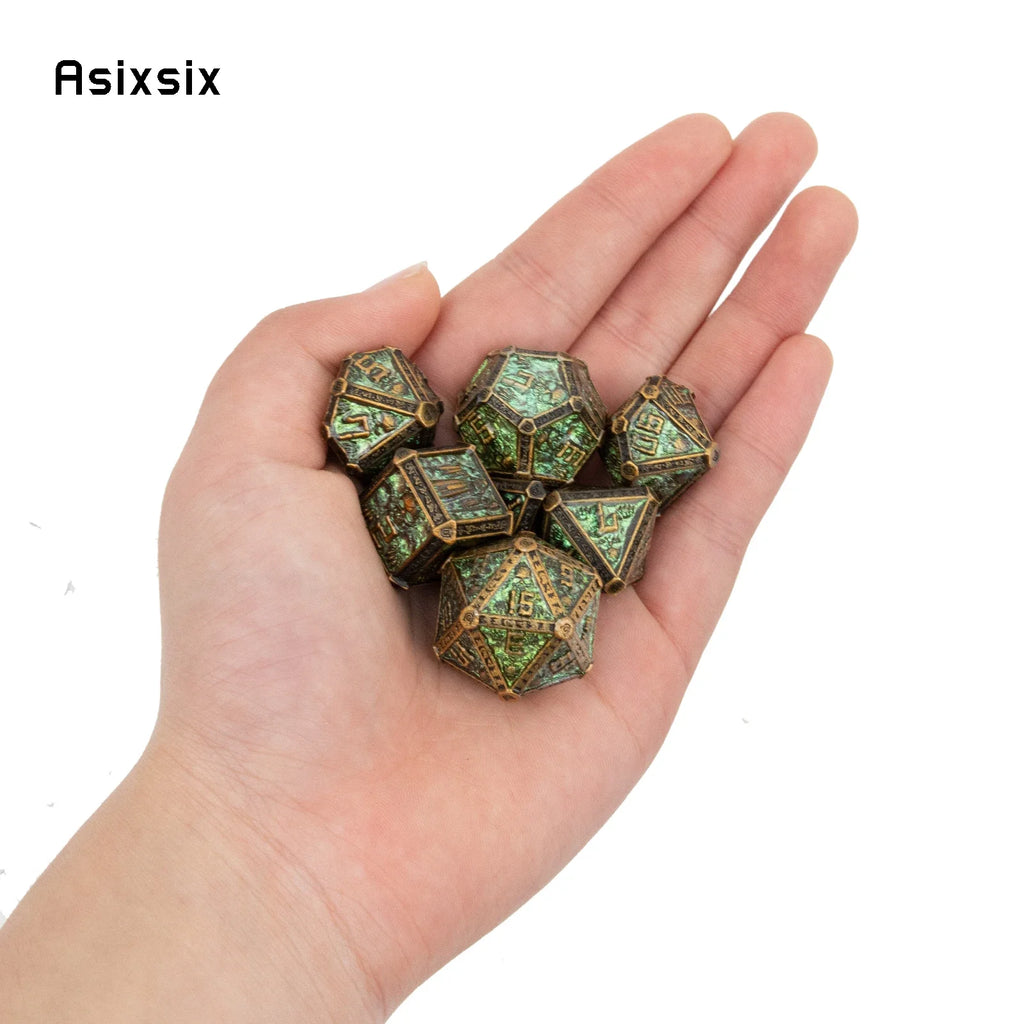 Gilded Fang – Metal 7‑Piece Dice Set