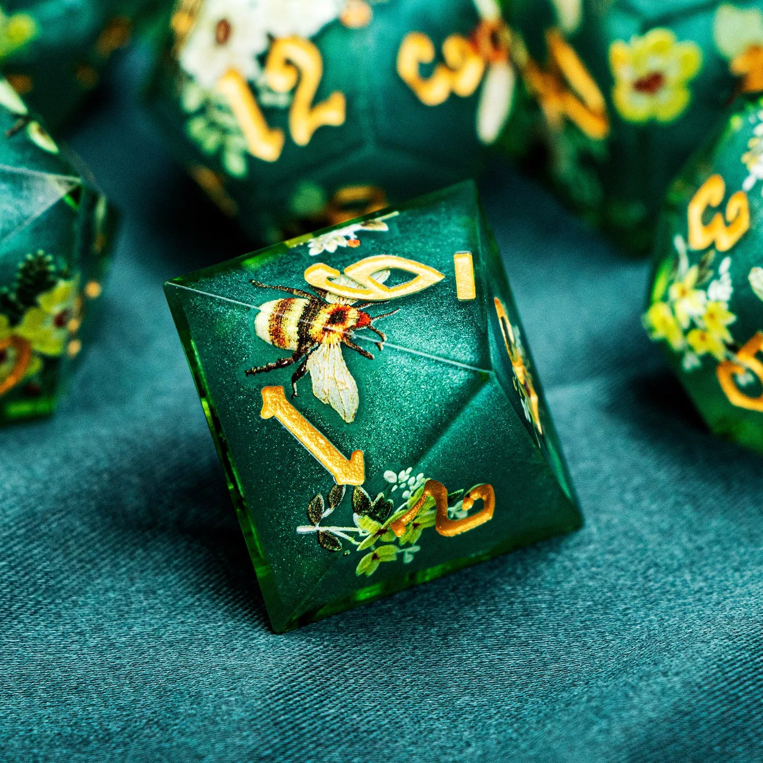 Arcane Pulse – 7‑Piece Dice Set