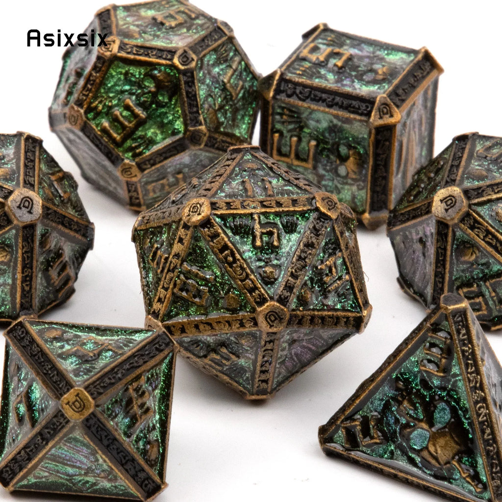 Gilded Fang – Metal 7‑Piece Dice Set